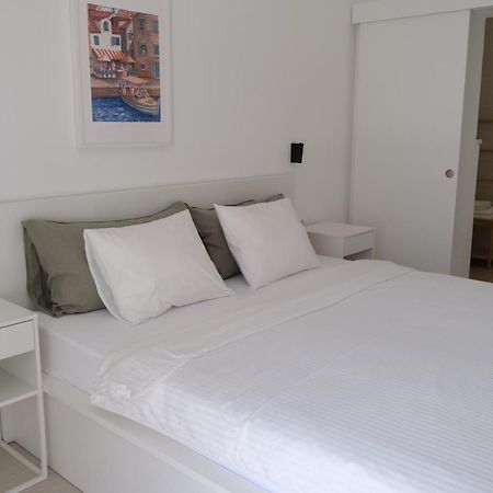 FeelAtHome Hvar Apartments Hvar Town Buitenkant foto